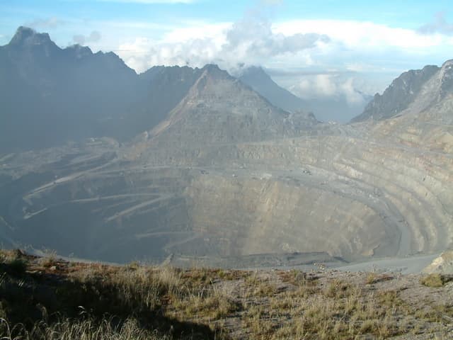 Grasberg Mine, Wiki Commons