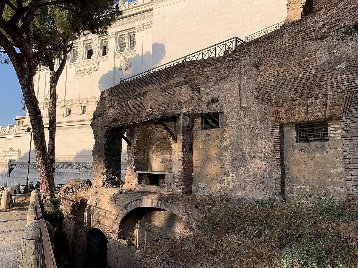 Ancient Rome Apartment, Wiki Commons