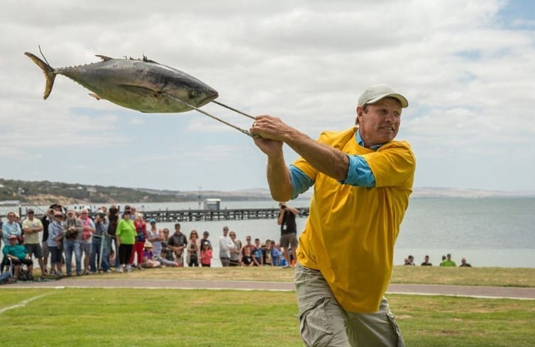 Tuna Tossing, Kalyr