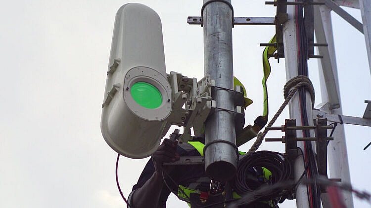 5G x1-Million: High-Speed Internet Via Beams Of Light