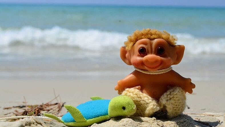 6 Vintage Troll Dolls from the 90s to Remind You of Childhood
