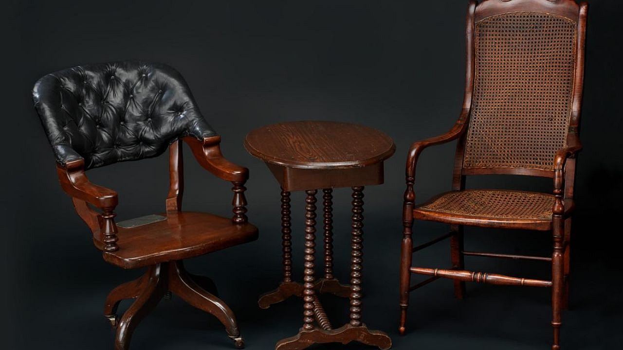 Appomattox Table and Chairs, National Museum of American History
