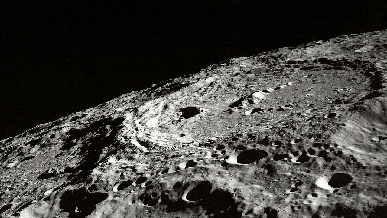 Moonquake, Unsplash
