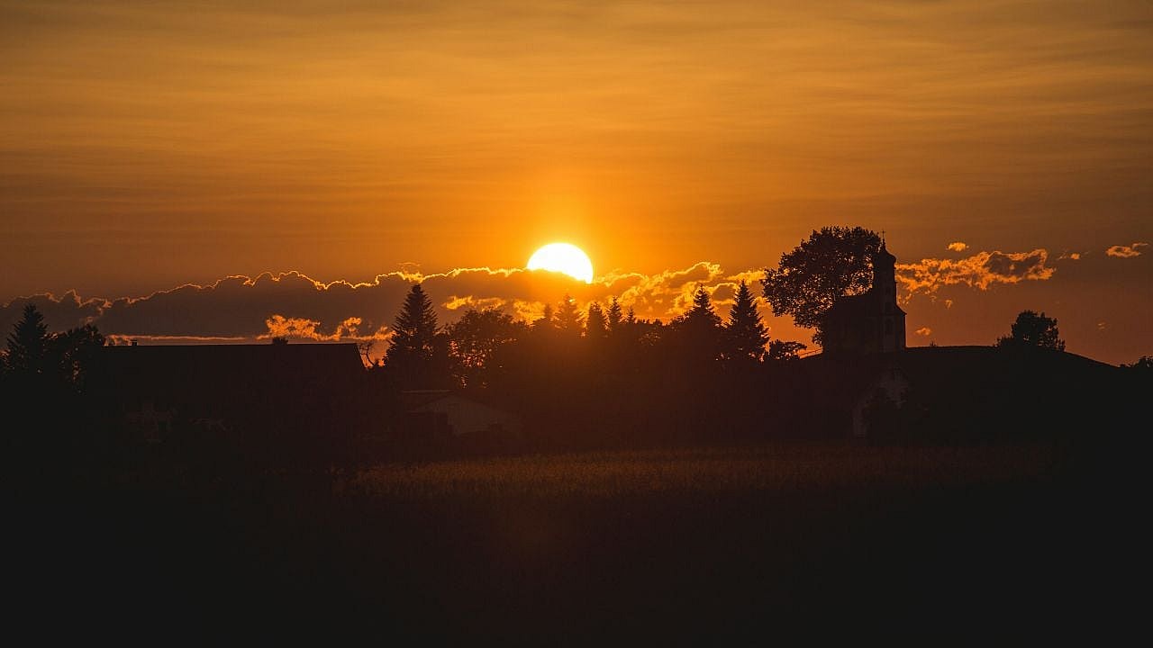 Sun and Moon, Unsplash