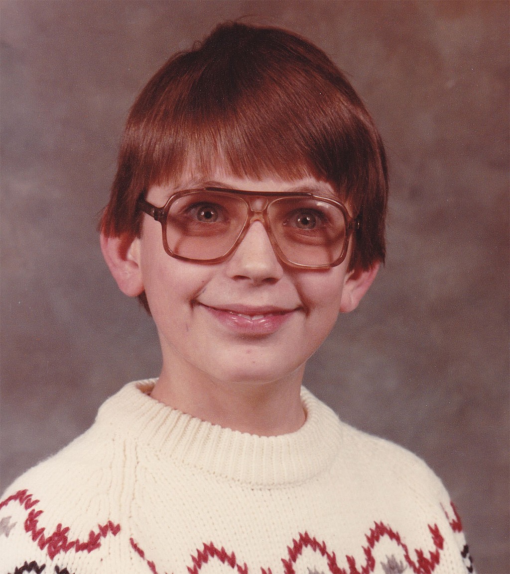 What Is A Nerd? (And How They Differ From Geeks)