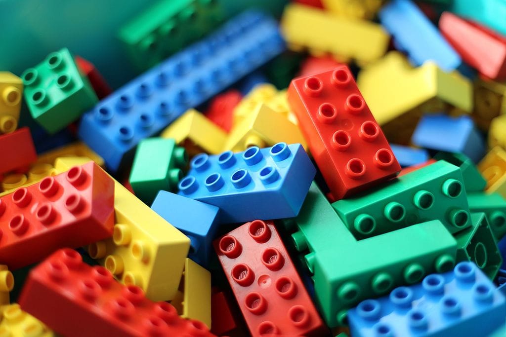 legos, color