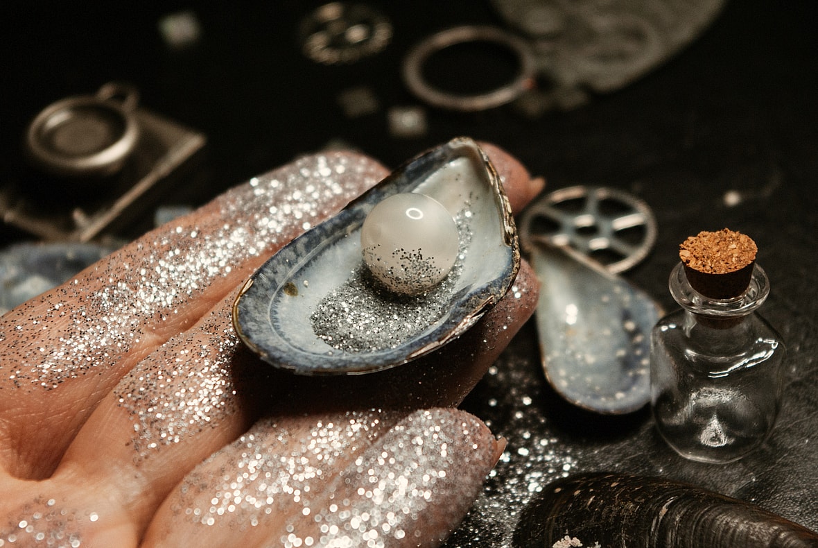 pearl harvesting