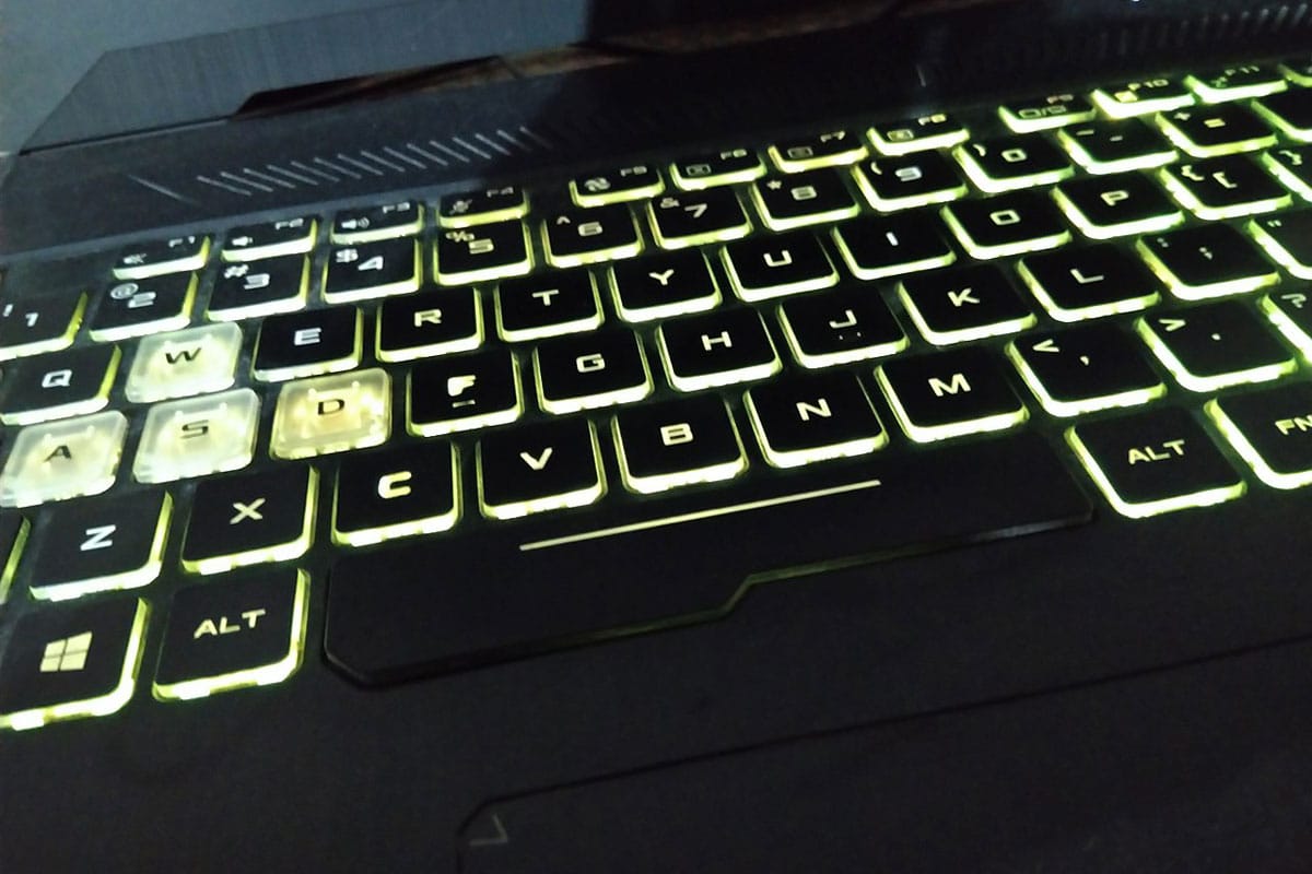 ASUS ROG STRIX SCAR 15 Review