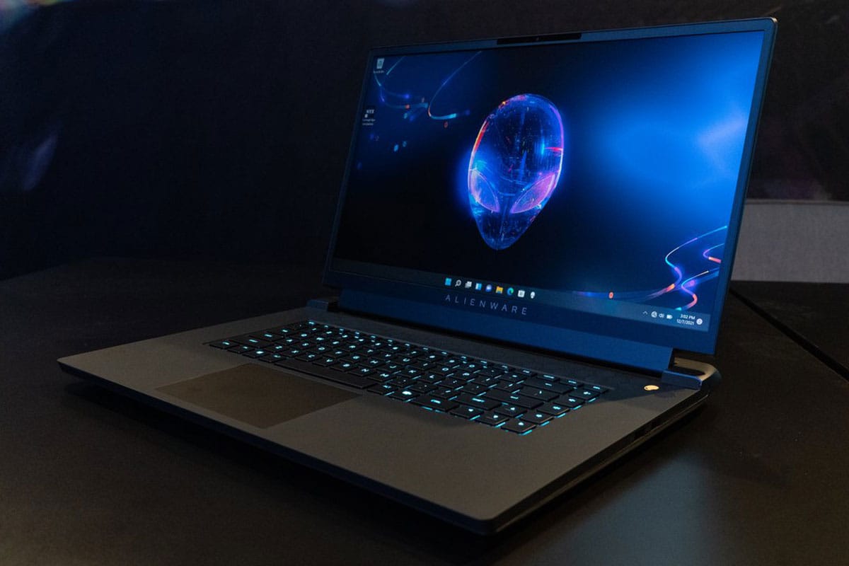 Alienware m15 R7 Gaming Laptop