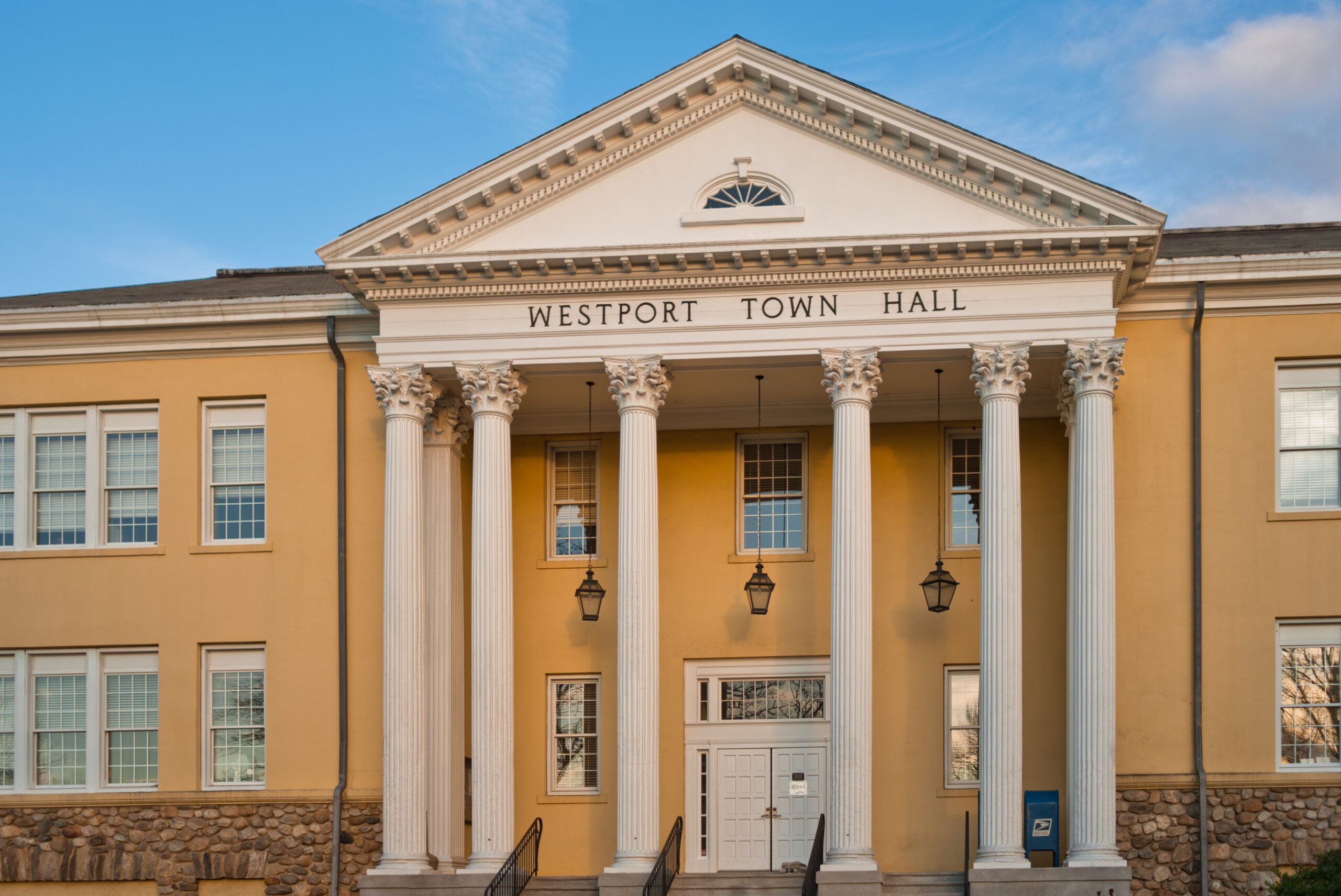 richest towns Connecticut