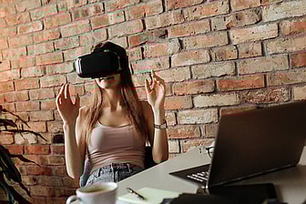 Virtual Reality Headset