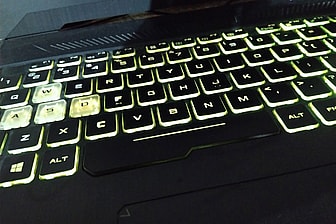 ASUS ROG STRIX SCAR 15 Review