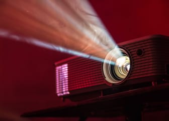 5 Best Portable Projectors For Under $150