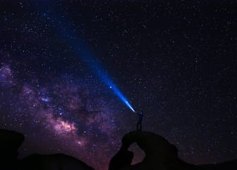 5 Best Binoculars For Stargazing For Under-$100