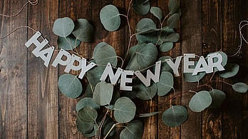 10 Unique and Weird New Year’s Resolutions We’re Seeing This Year