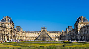 louvre museum / oldest museums in the world