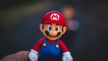 mario figurine / super mario bros.