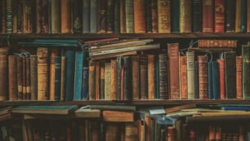 vintage books on bookshelf / vintage sci-fi paperbacks