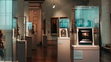museum exhibit / strange museum exhibits