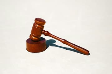 judge's gavel / american laws