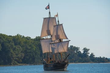 ship sailing in the water / Forgotten Revolutionary War Naval Battles