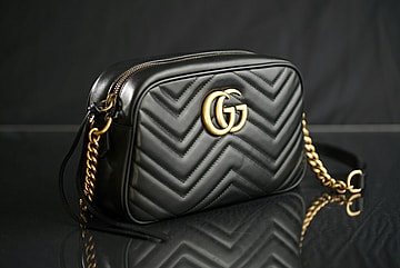 black gucci shoulder bag / vintage gucci bags
