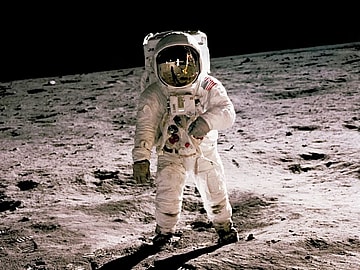 Best Space Race Artifacts Unsplash