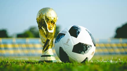 world cup trophy and ball / first world cup
