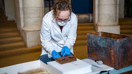 Oldest Most Interesting Stories Behind Time Capsules, Google Commons