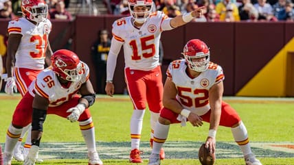 patrick mahomes on the field / mahomes rookie card