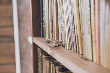 The best thriller books right now.