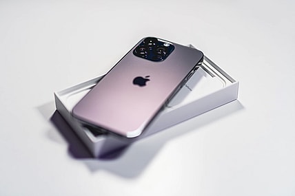 15 Best iPhone 14 Pro Max Accessories