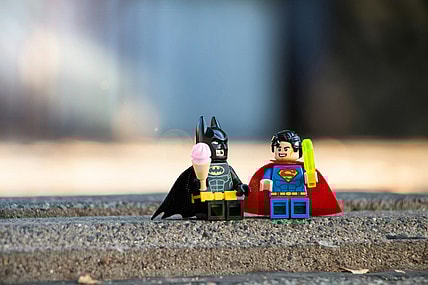 batman and superman lego minifigures / discontinued LEGO minifigures
