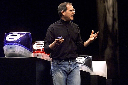 Steve Jobs showing new Apple products