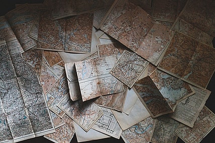 pile of maps / facts about maps