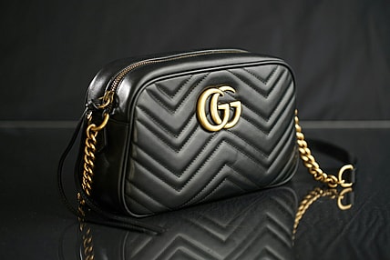 black gucci shoulder bag / vintage gucci bags
