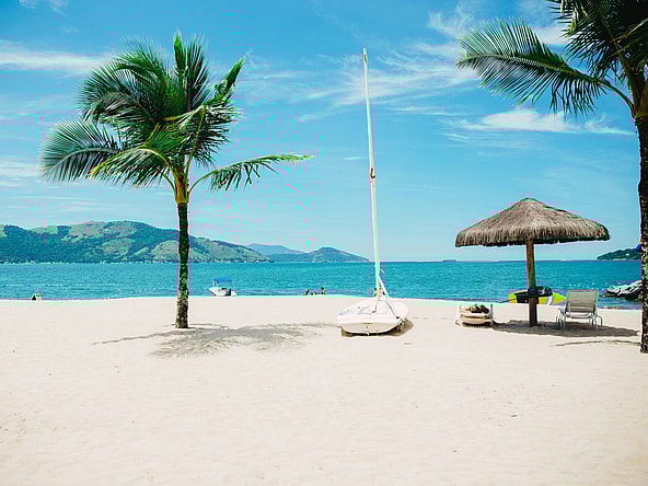 Countries with the Most Beaches, Unsplash