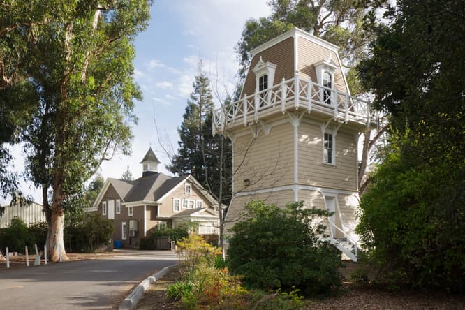 richest towns in California