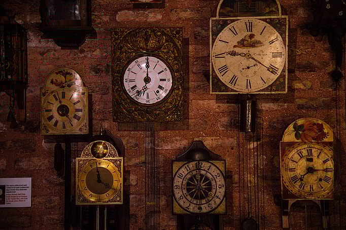 antique clocks guide for collectors: understanding the value