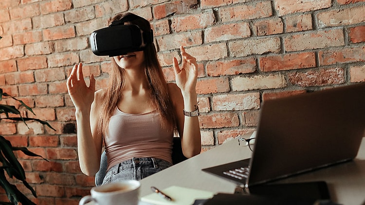 Virtual Reality Headset