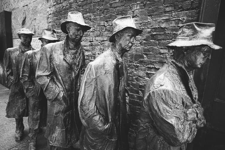 statues about the great depression / surprising facts about the great depression