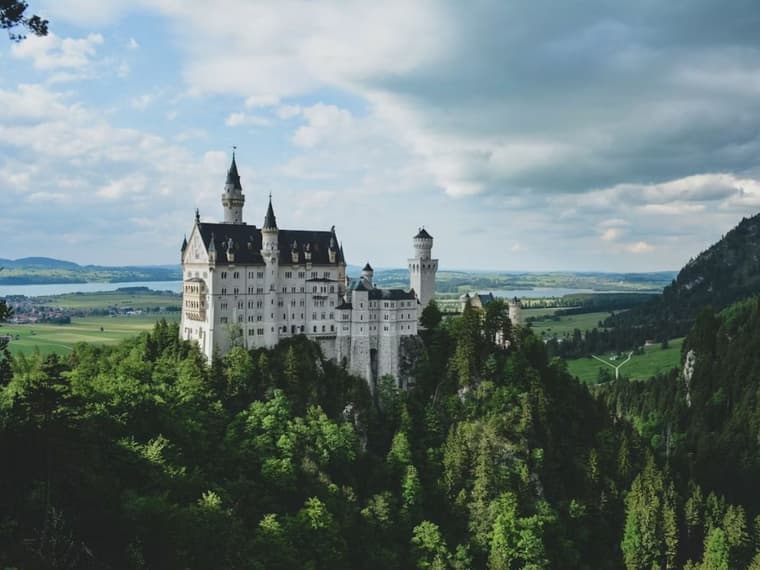 Most Haunted Castles, Unsplash