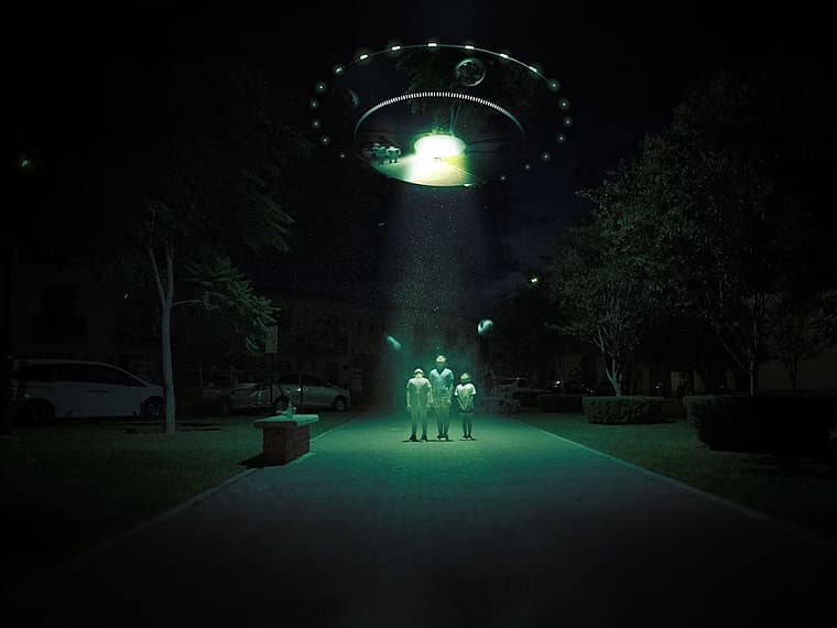Strange UFO Stories, Unsplash