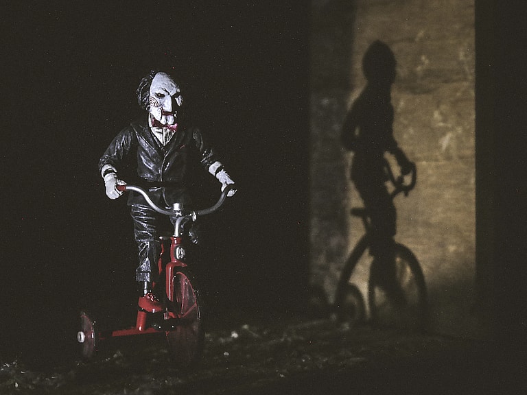 Credit: Unsplash, iconic horror movie props, billy saw