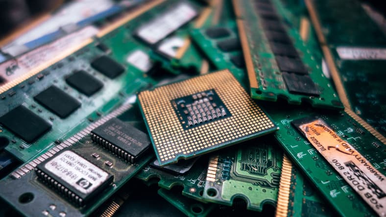 How To Extract Gold From Electronics