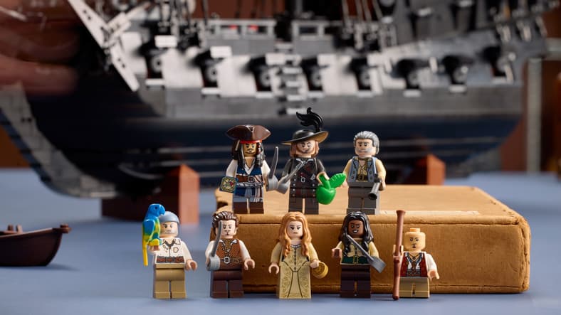 lego black pearl minifigures