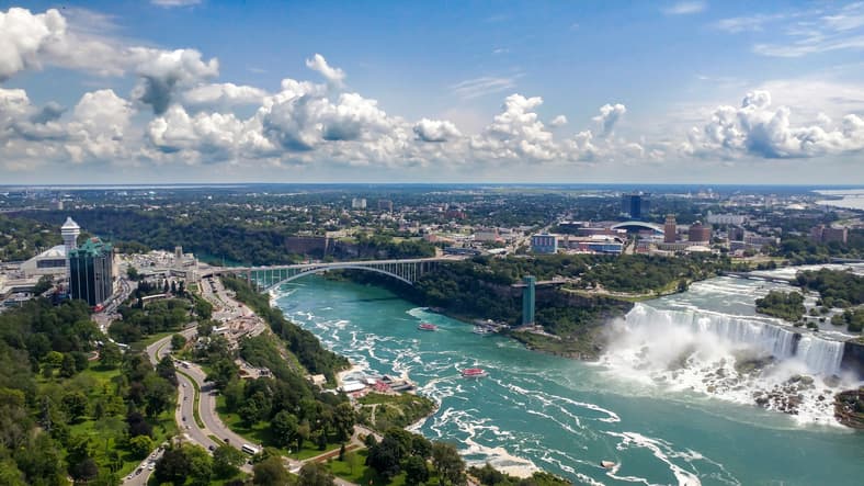 niagra falls canada