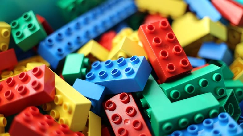 legos, color