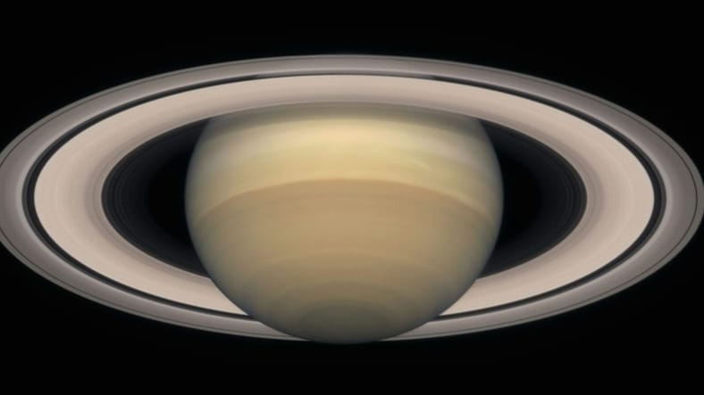 Saturn, Unsplash