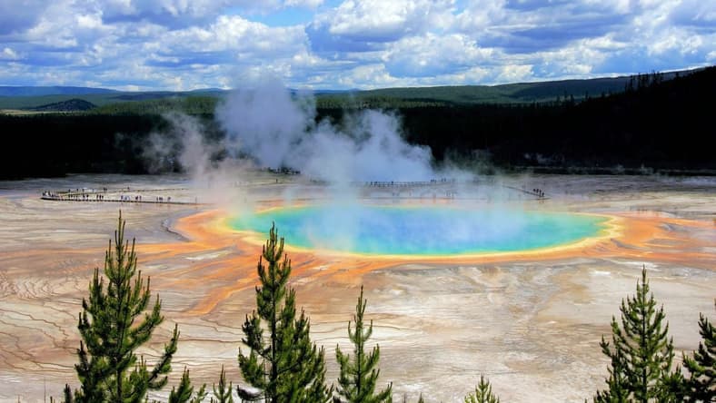 Yellowstone National Park Pins Unsplash
